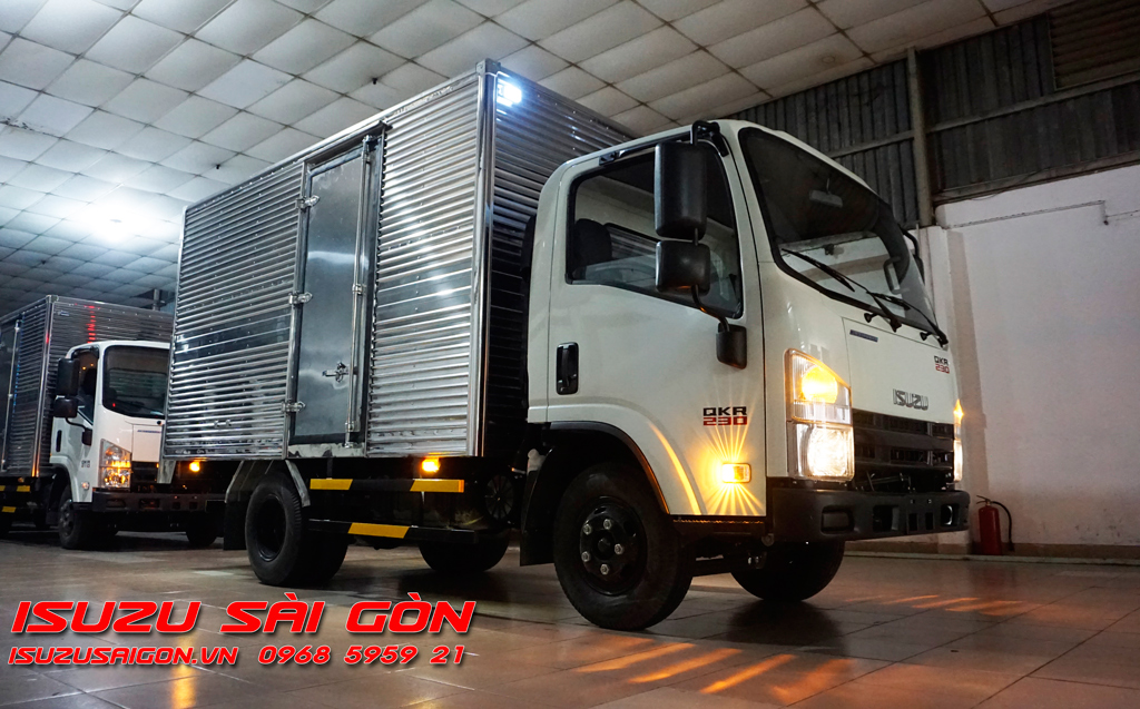Xe Tải Isuzu 1T9 Tấn QKR 230 Thùng Ngắn 3M6